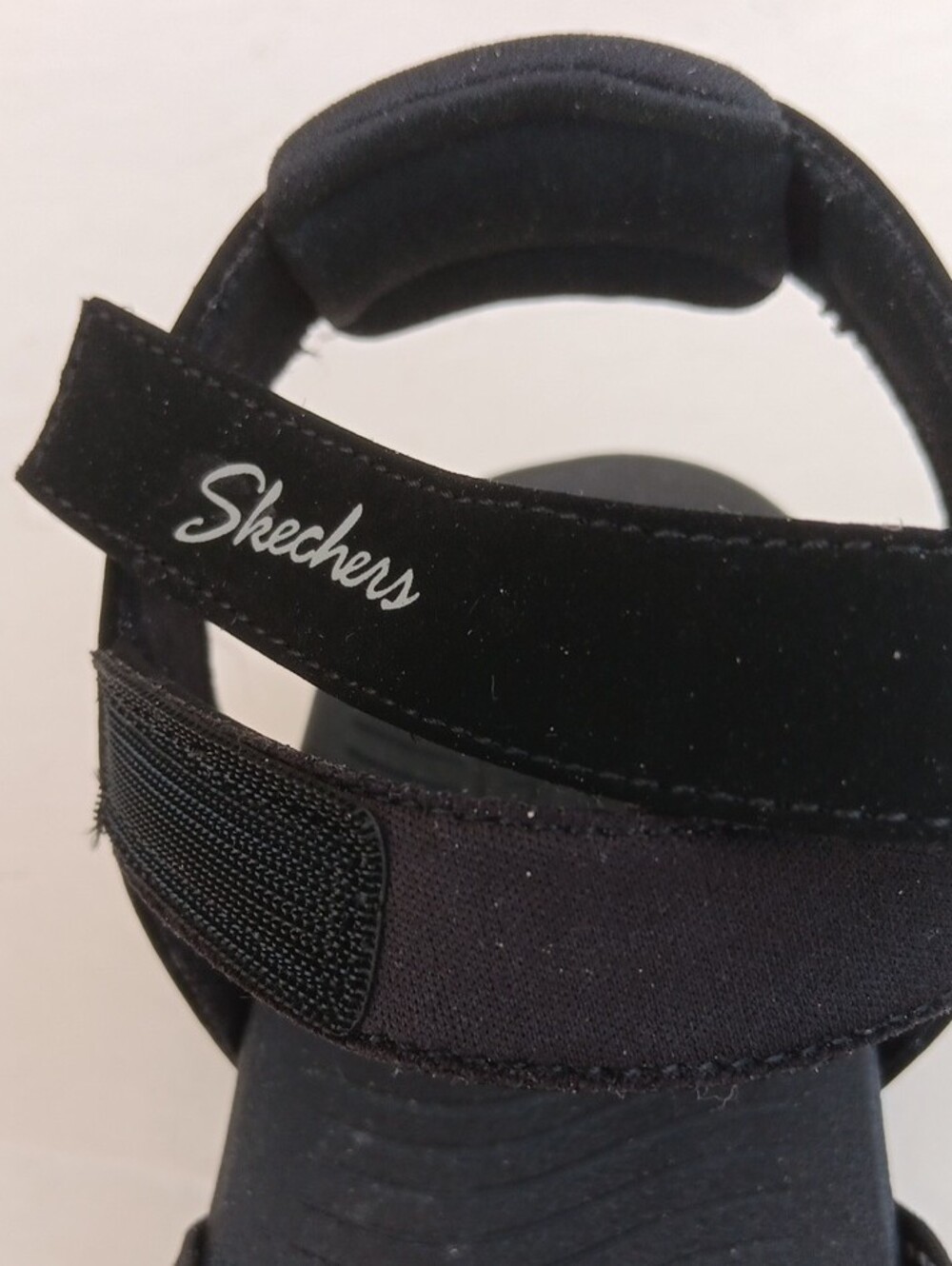 Skechers Black Strappy Sport Sandals with White Dotted Accents.New! Size 6 - Picture 5 of 8